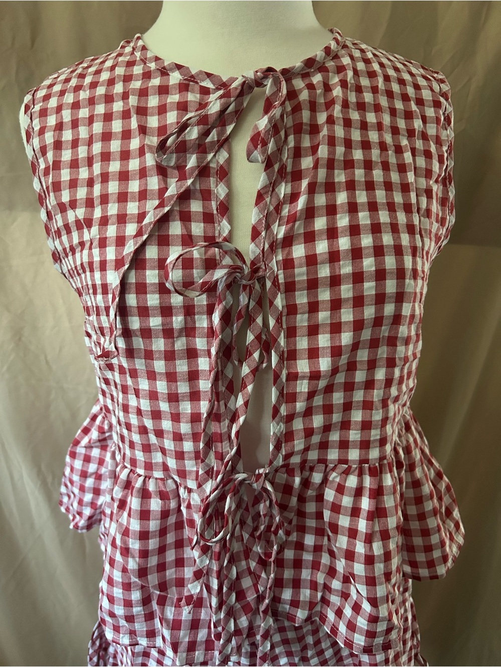 SHEIN Red and White Gingham Tie-Front Peplum Romper - Picture 3 of 3